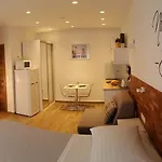 Ursic Mb 아파트