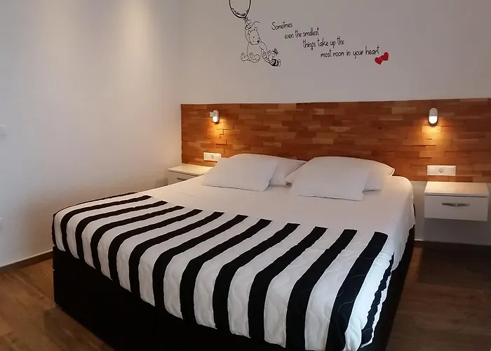 Ursic Mb Apartman Brela